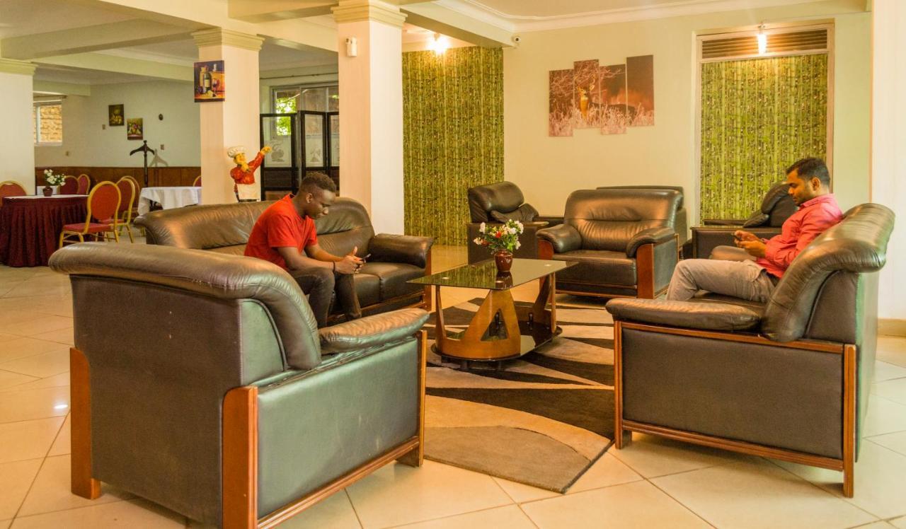 Emerald Hotel Καμπάλα Εξωτερικό φωτογραφία